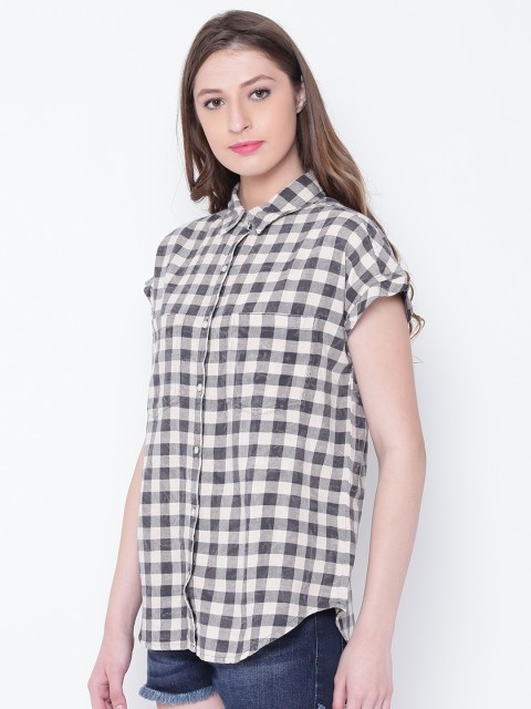Forever 21 Women Charcoal Grey and Pink Boxy Checked Casual Shirt